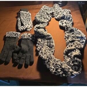 Women's Grey Leopard‎ 3 Piece Fleece Headband, Infinity Scarf & Glove Winter Set
